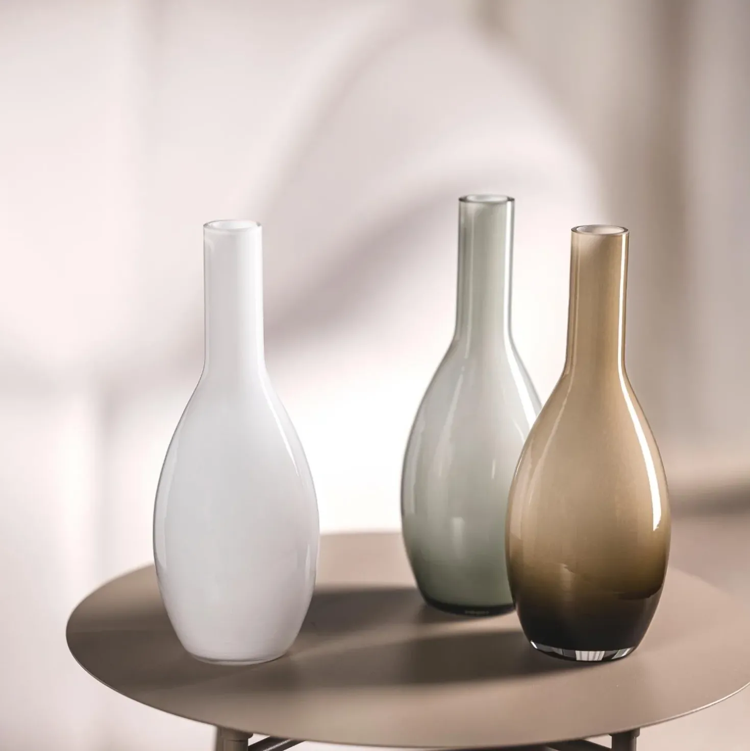 Vase BEAUTY 18 cm grau